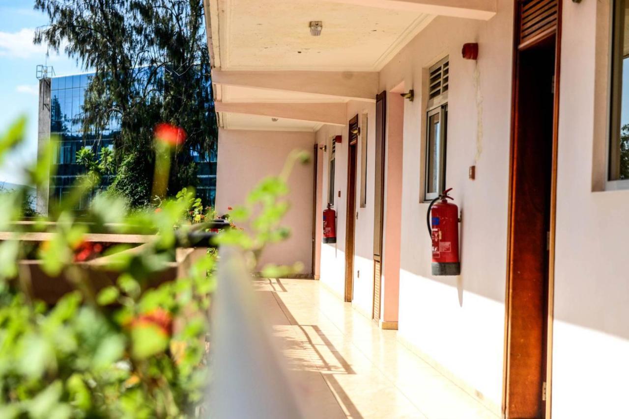 Room In Bb - Enjoy You Vacation Wail Staying In This Single Room Fit For 2 People Kigali Zewnętrze zdjęcie